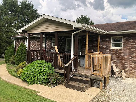 5th image of 2 Hayden Ln