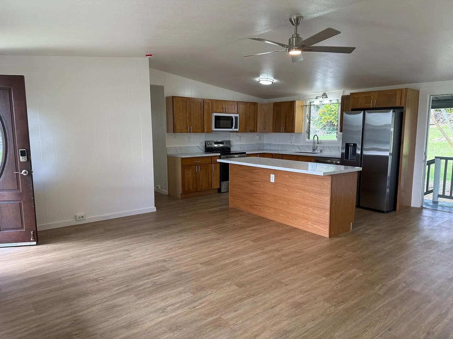 4bdrm/3bath W/Ohana Unit — Photo 3