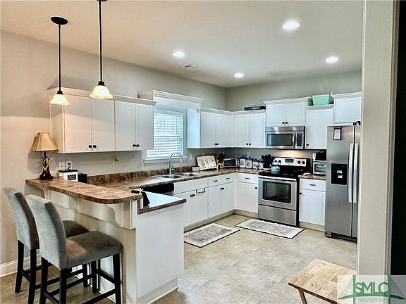 4th image of 133 Clydesdale Court