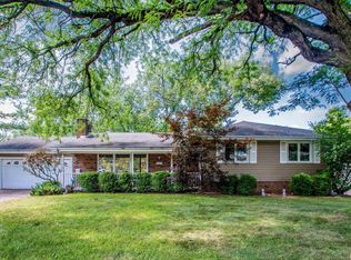 5003 N Mansfield Dr, Peoria, IL 61614