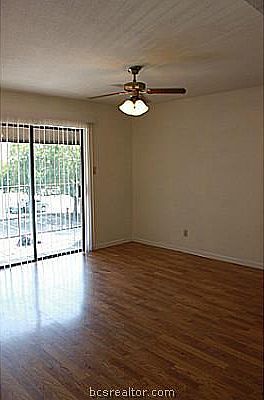 3rd image of 904 University Dr #152