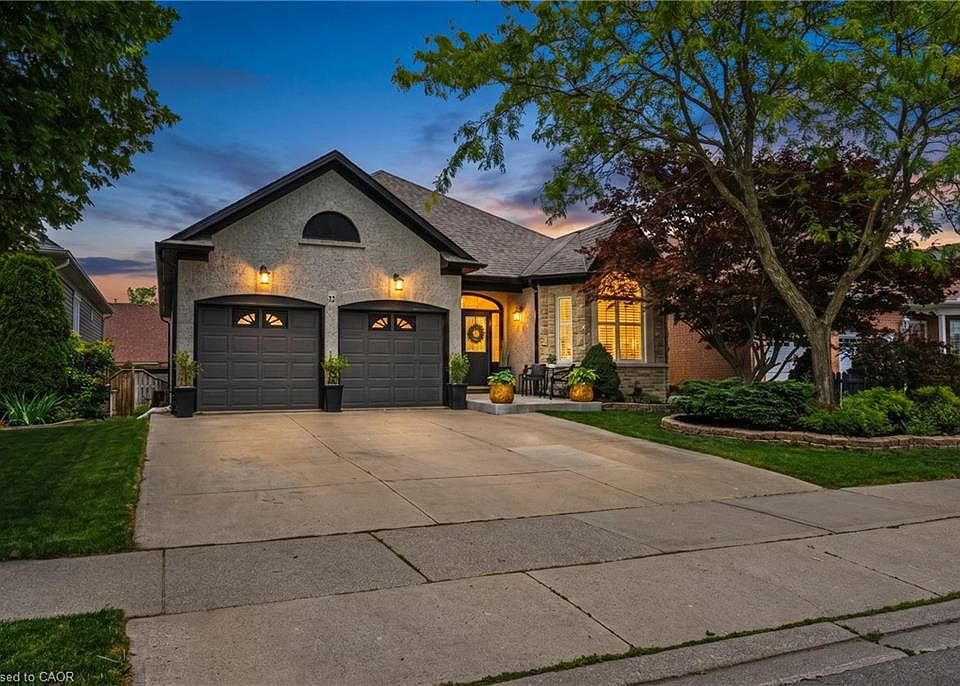 1st image of 32 Kopperfield Ln