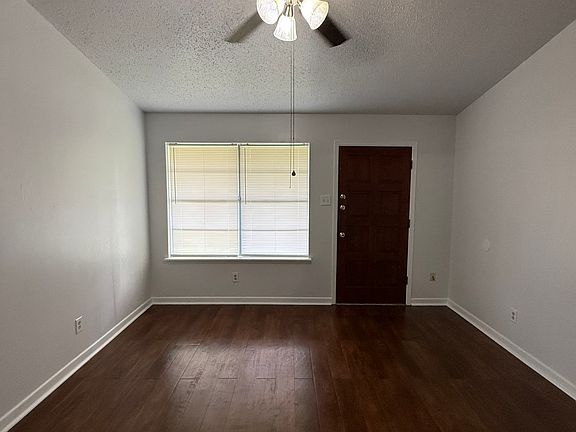 2nd image of 512-514 Harroun Dr #512