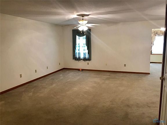5th image of 65 Whitney Dr