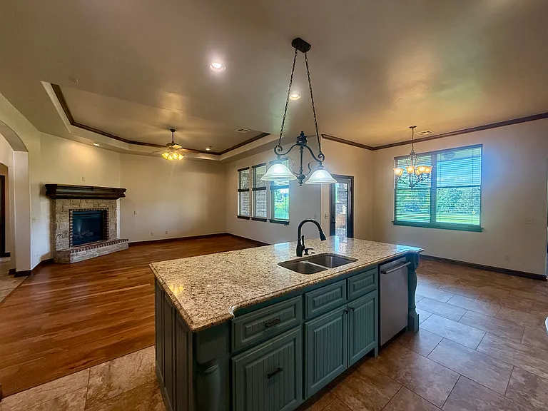 2114 Savona Ln — Photo 17