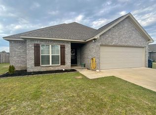 64 Coventry Trl, Wetumpka, AL 36092