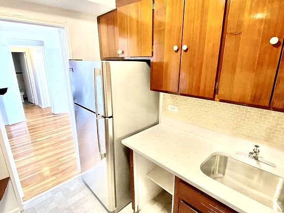 5th image of 3425 150th Pl APT 6K
