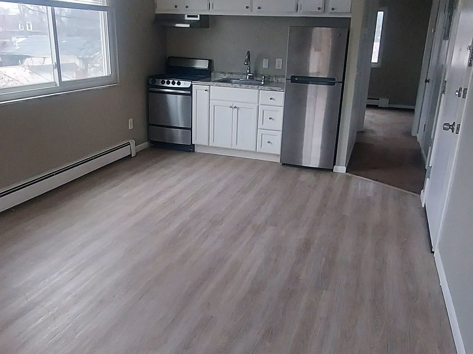 1 bed, 650 sqft, $1,000 — Photo 2