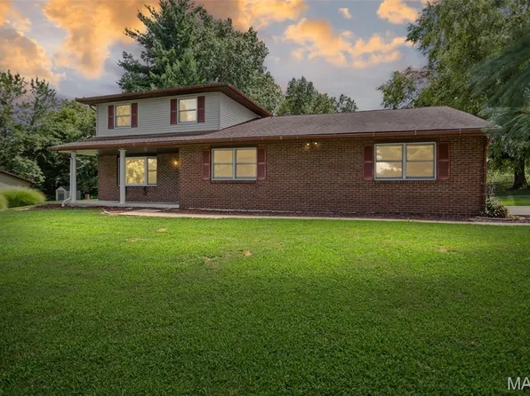 21015 Hickory St, Grafton, IL 62037