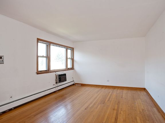 3rd image of 4911 N Central Ave #17