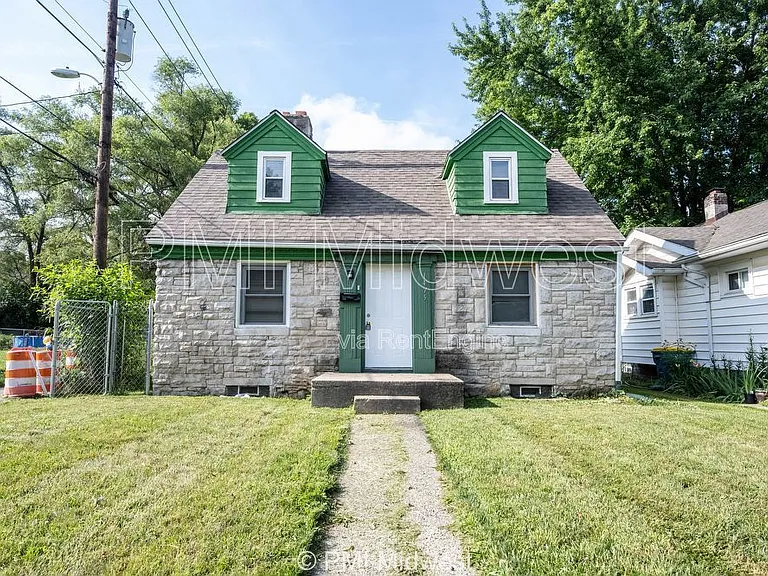 1415 W Pruitt St — Photo 1