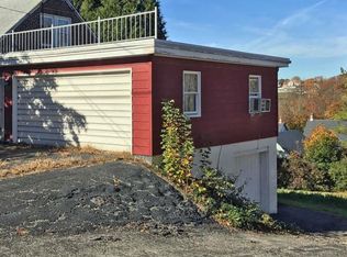 305 Chestnut St, Delta, PA 17314