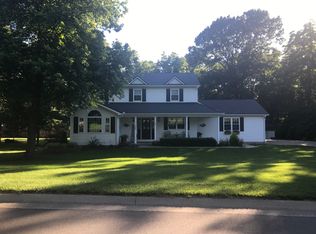 1940 W Timber Ridge Dr, Sedalia, MO 65301