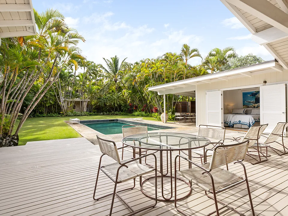 903 Mokulua Dr