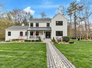 3 Scott Rd, Bedford, NH 03110