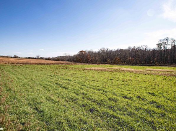 2432 Wintergreen Blvd, Lockridge, IA 52635