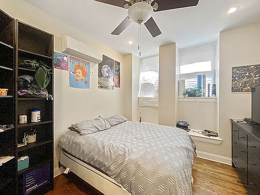 2nd image of 223 W 115th St