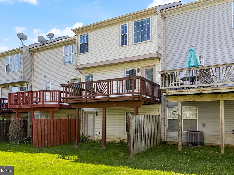 104 Frazer Dr — Photo 34