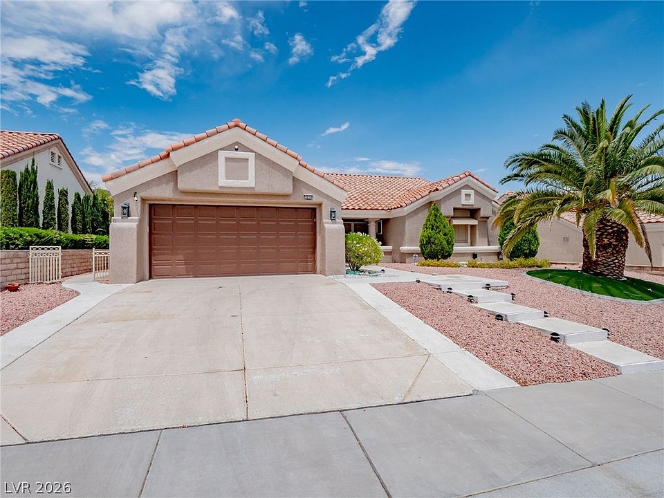 1st image of 2629 Tumble Brook Dr