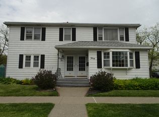 30-32 Parkwood Blvd, Hudson, NY 12534