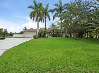 992 Whippoorwill Way, West Palm Beach, FL 33411