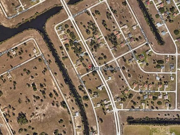 3rd image of 4102 E Gator Cir