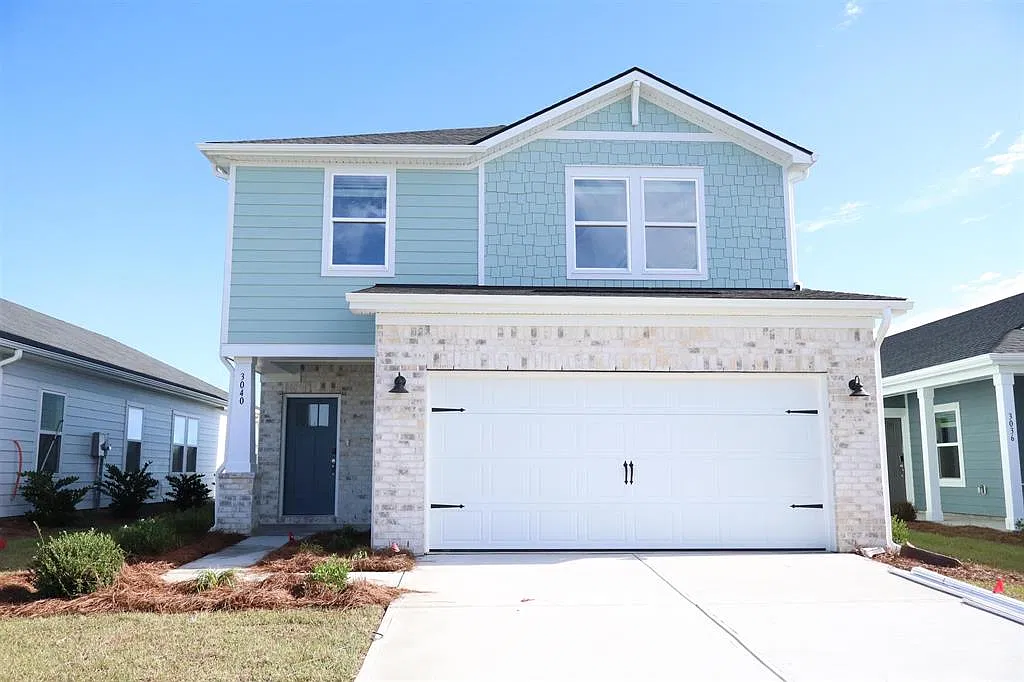 4 bed, 2100 sqft, $2,600 — Photo 1