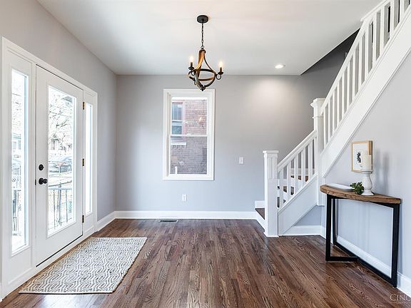 3rd image of 558 Grand Ave