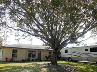 311 Colorado Pl, Fort Myers, FL 33905