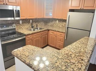 18845 NW 62nd Ave APT 207, Hialeah, FL 33015