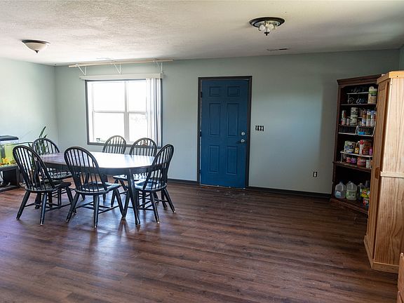5th image of 13 Brook Cir