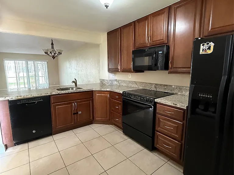 1200 NW 87th Ave #114 — Photo 3