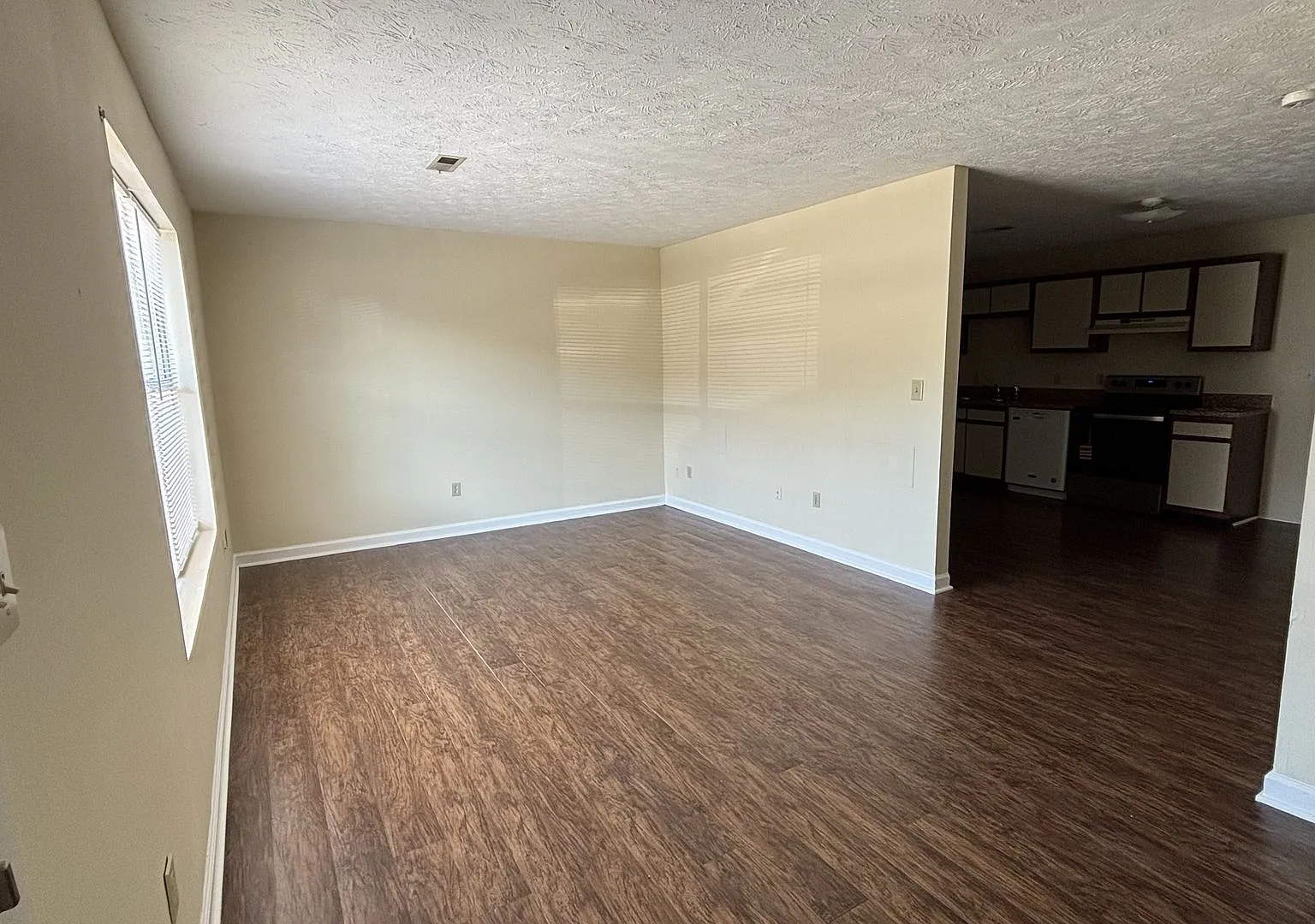 Updated Home Near Virginia Tech | Individual Leases — Photo 2