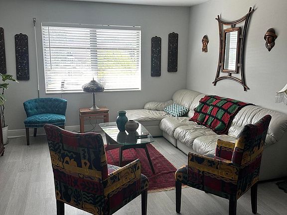 2nd image of 119 NE 19th Court #209g