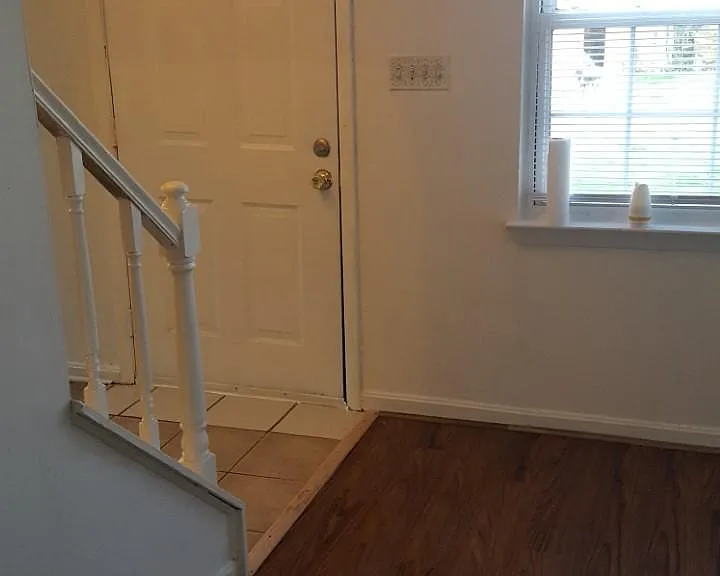 Hagel Cir — Photo 6