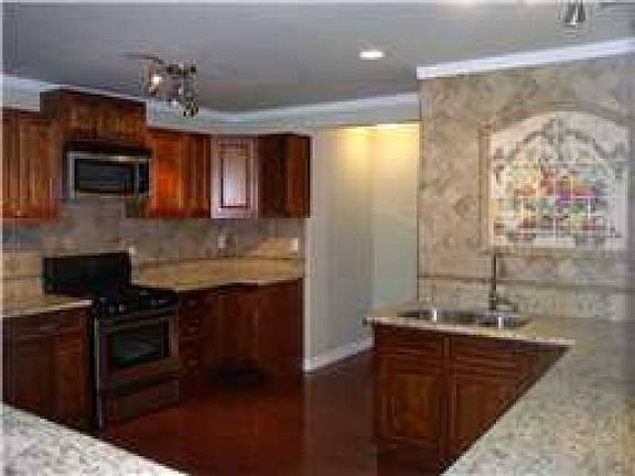 Remodeled Kitchen w/ Appl