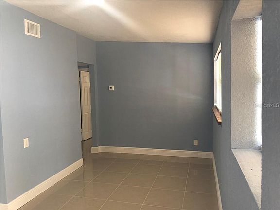 4th image of 7701 Silver Oak Ln