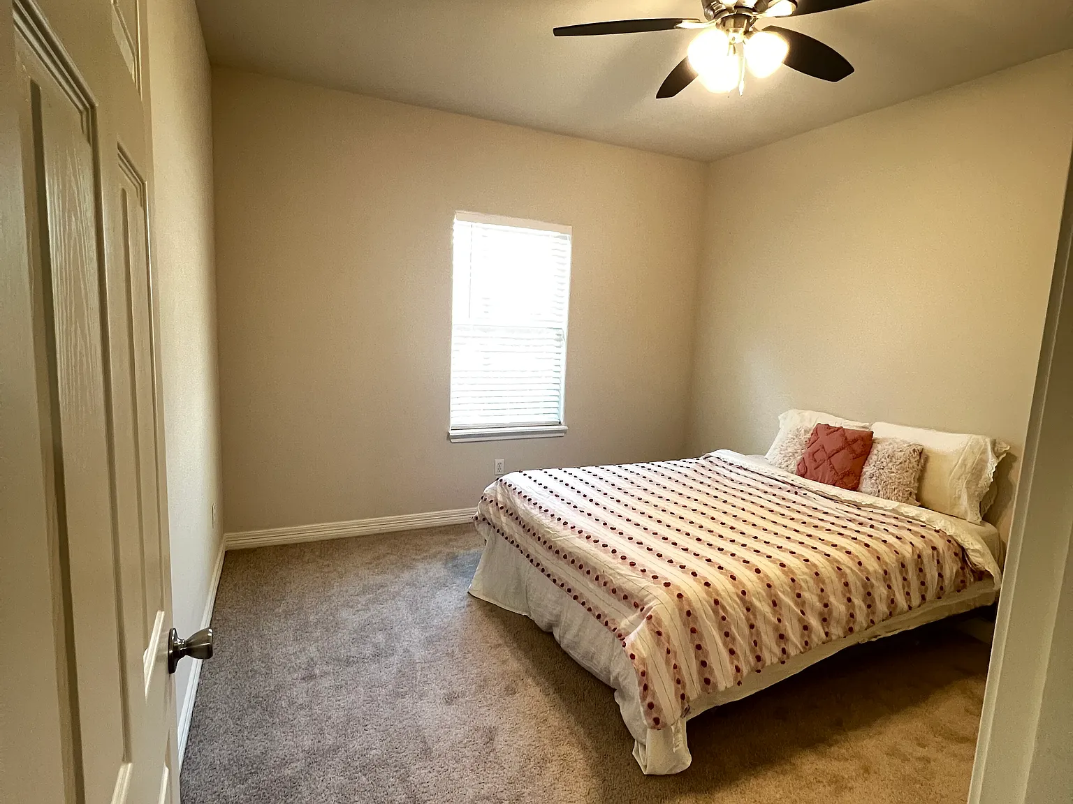 7907 Fountain St — Photo 1