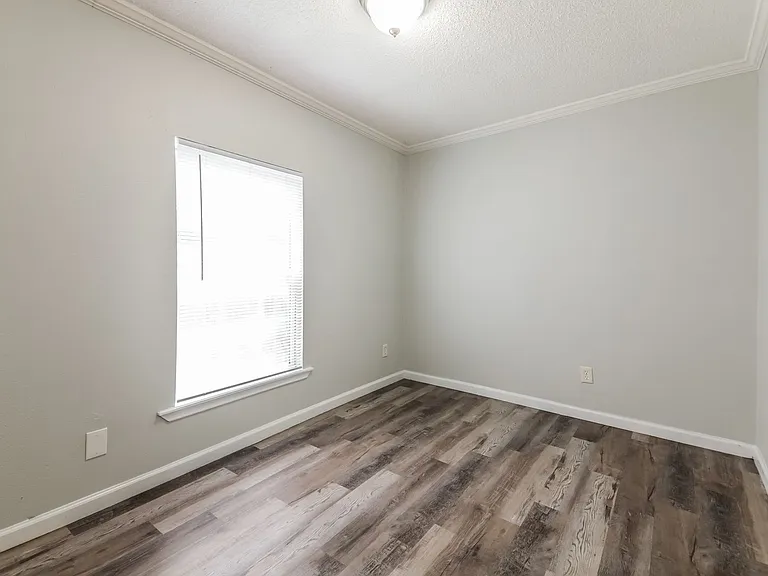 2536 Kool Ave — Photo 12