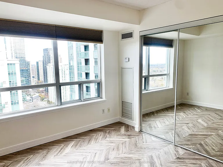 18 Harrison Garden Blvd #2504 — Photo 20