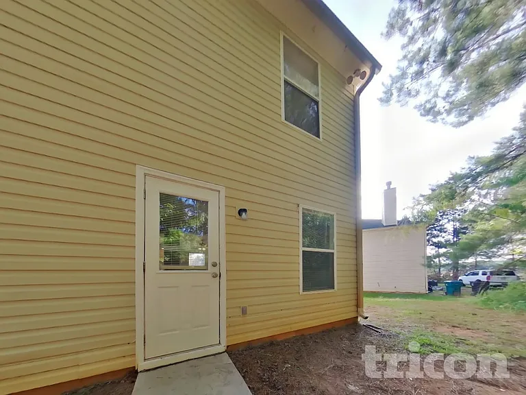 1104 Saint Phillips Ct — Photo 18
