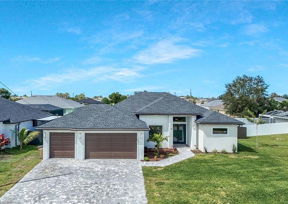 1st image of 224 NW 14TH PL