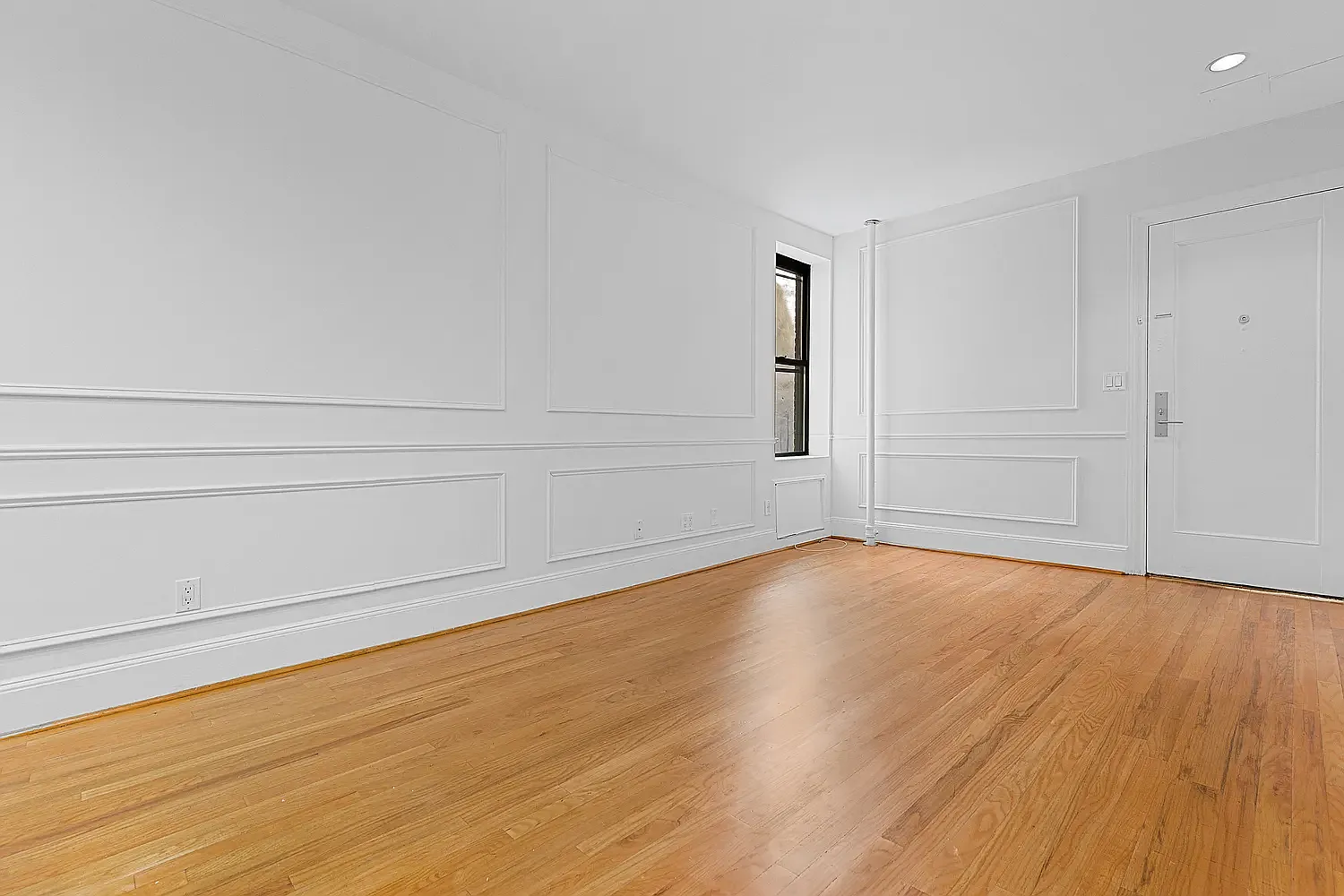 226 East 70th Street — Photo 2