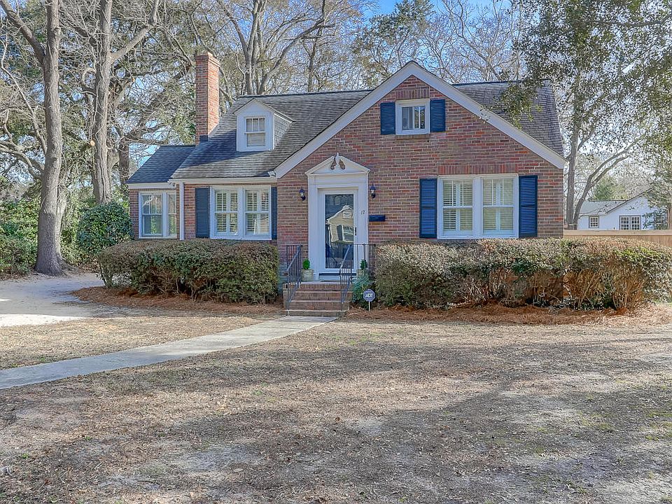 2nd image of 17 Oakdale Pl