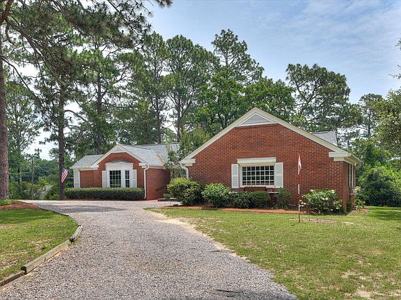 4th image of 3411 Hall Dr SW