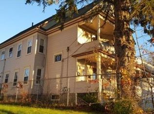 65 Middlebury St, Lawrence, MA 01841