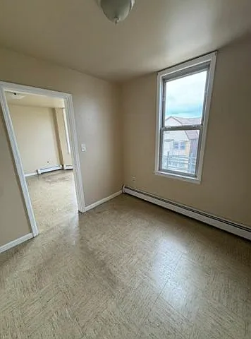 3 bed, 1.0 bath, $2,400 — Photo 4