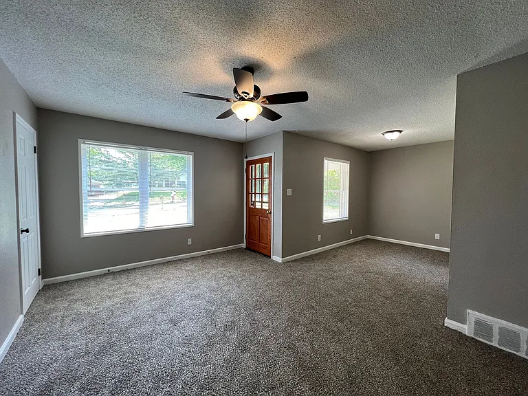 3465 Obion Dr — Photo 2