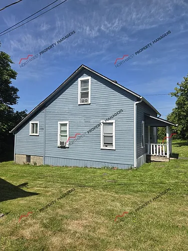 901 NW Saint Helens Ave Photo 1