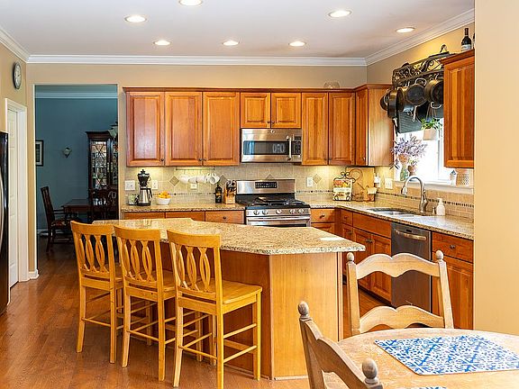 Kitchen and Bar